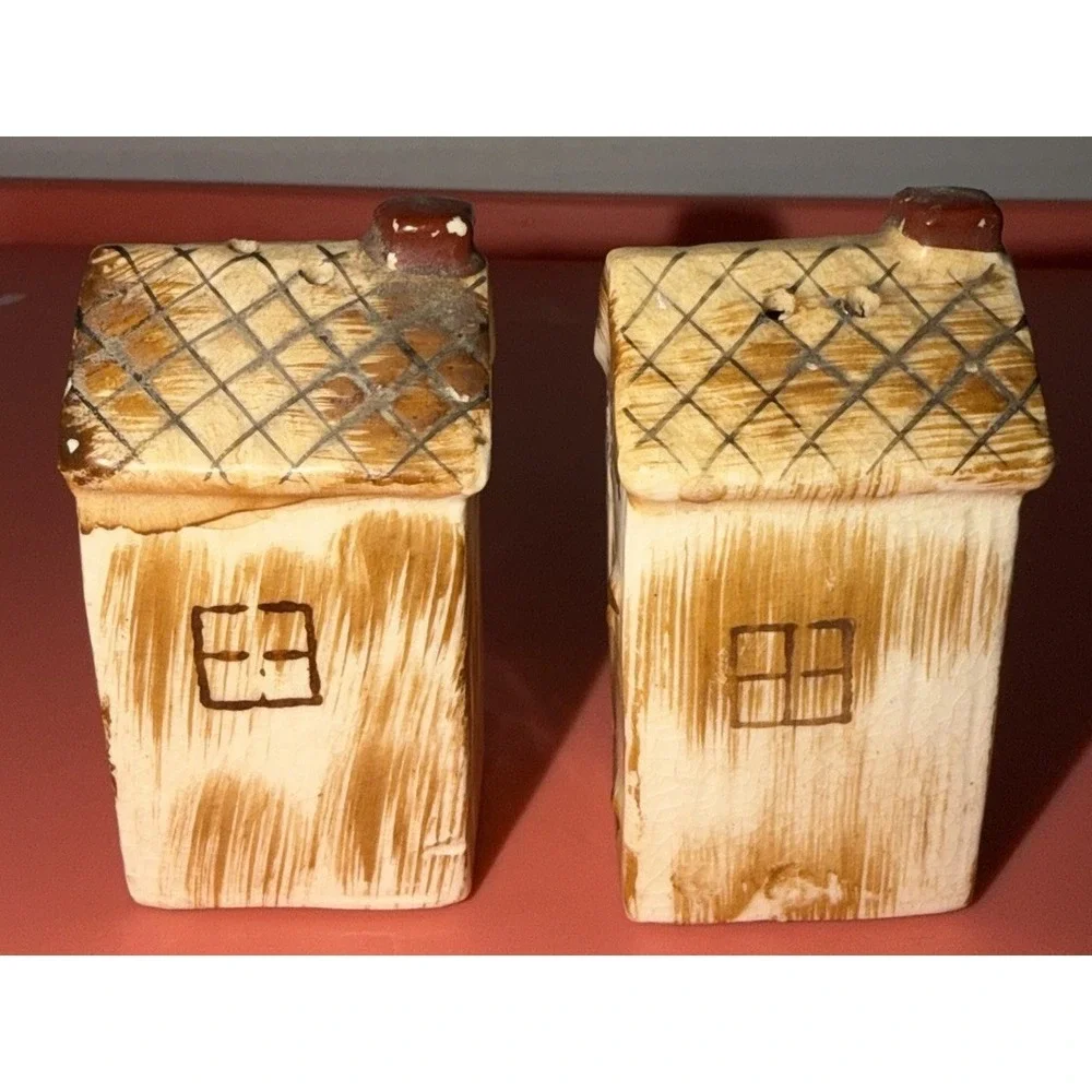 Vintage Outhouse Salt & Pepper Shakers I'm Full Of S I'm Full Of P Brown Japan